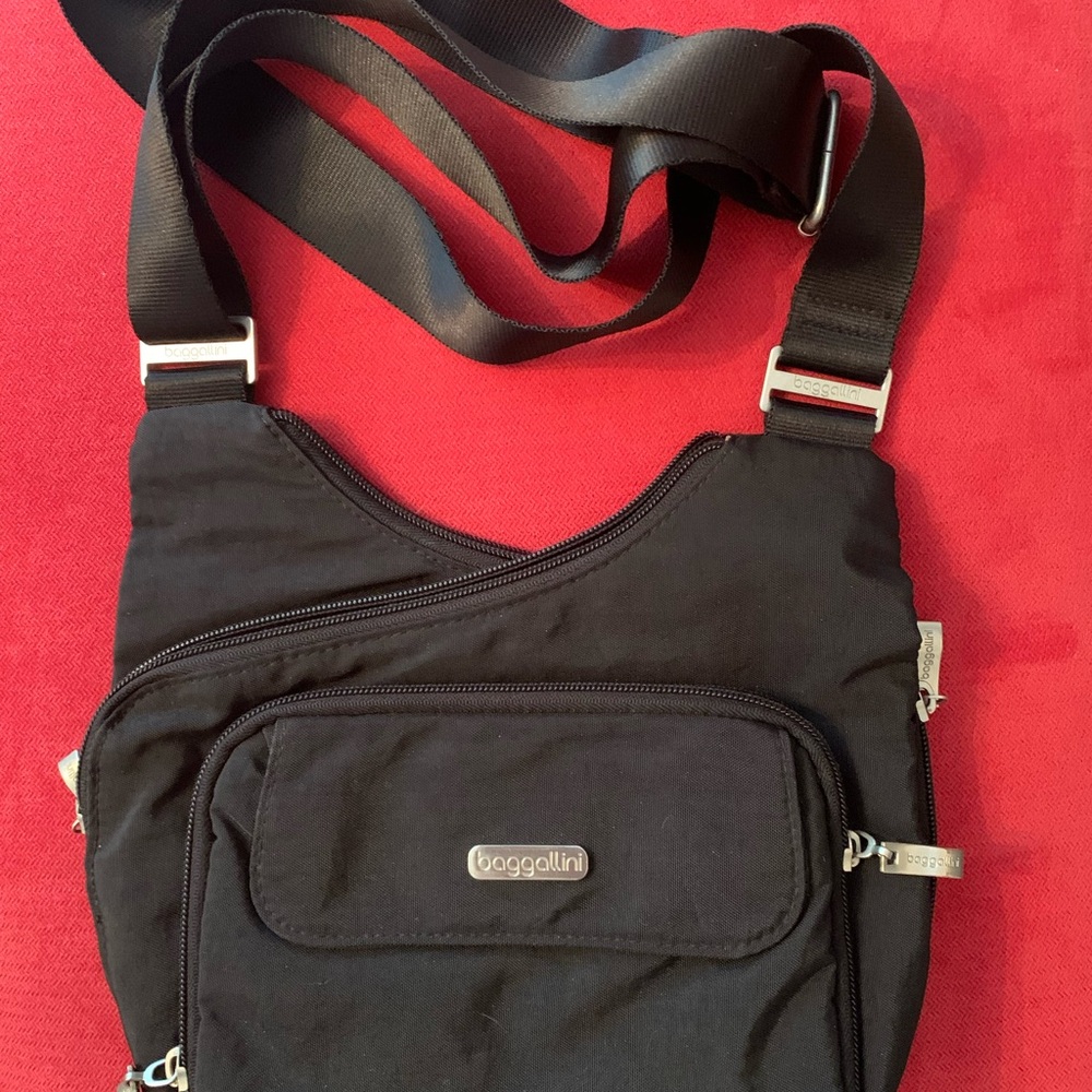Baggallini Black Messenger Bag with Adjustable Straps